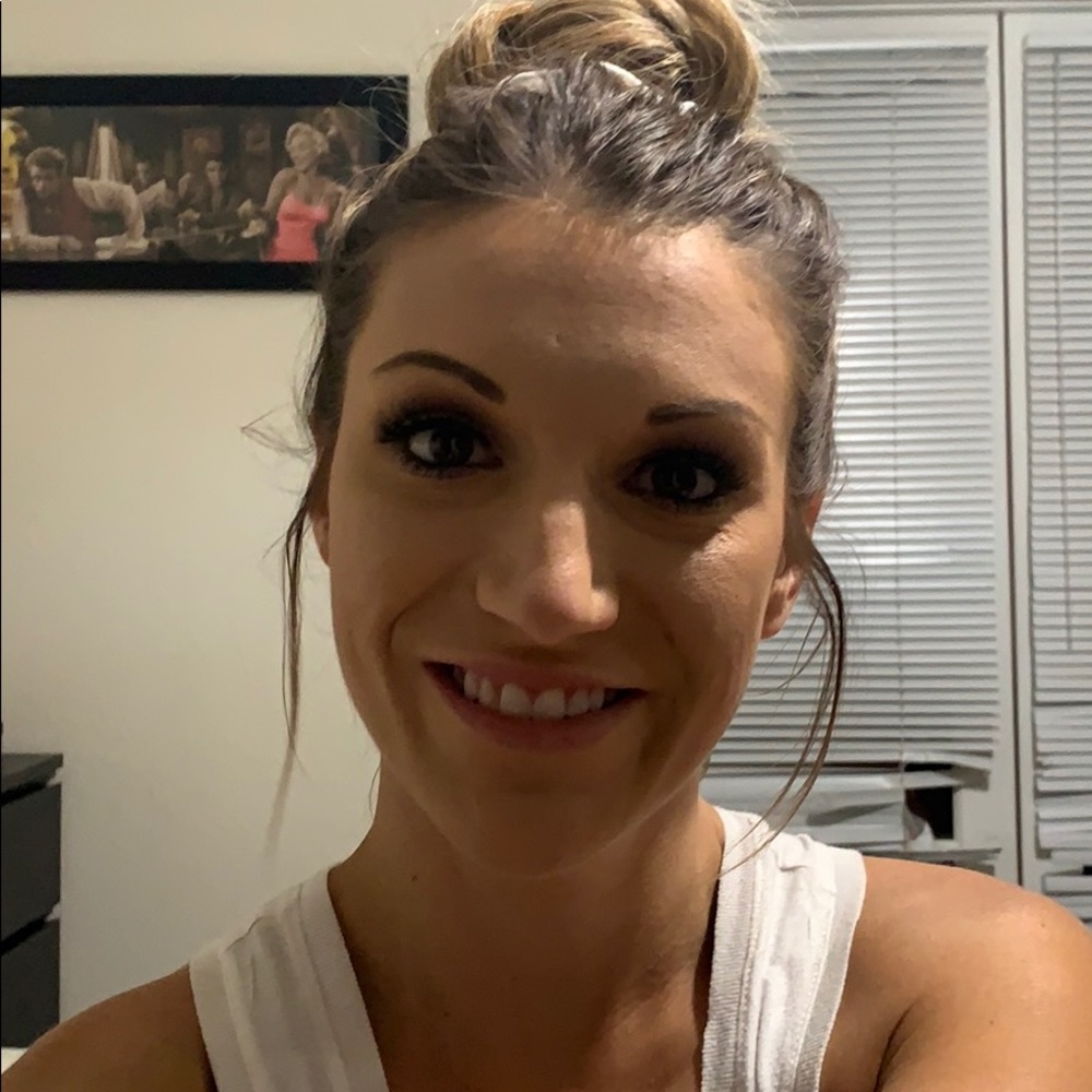 Meet your Posher, Brittney